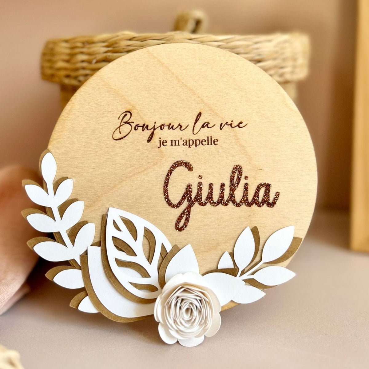 Carte en Bois Annonce Prénom Fleurs Marron Ecru