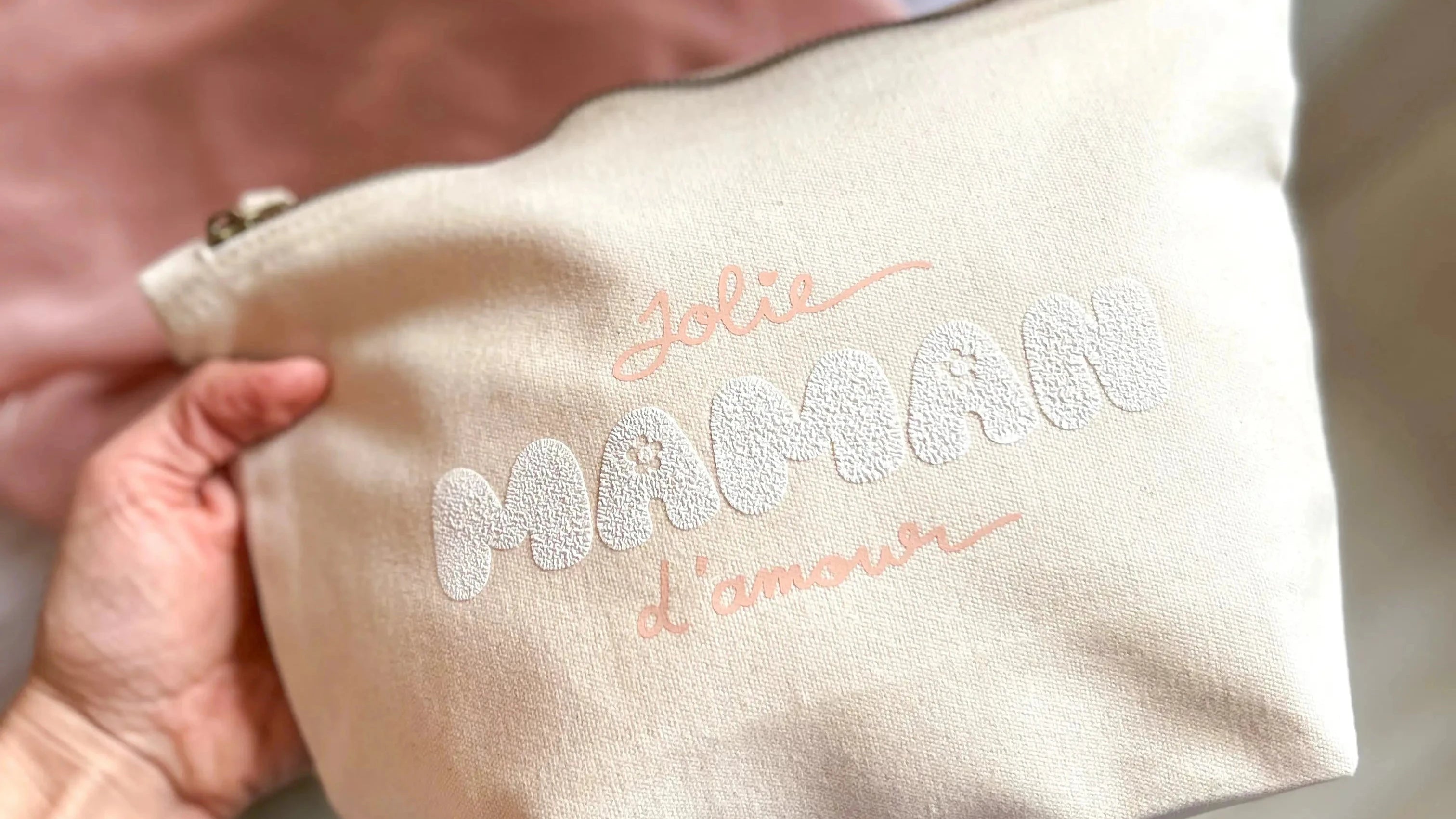 Tousse en coton pour maquillage ou petites affaires du quotidien floquée "Jolie maman d'amour".