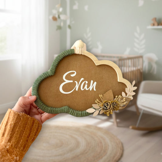 Décoration murale thème forêt pour chambre bébé avec nuage prénom fait main à Hyères.